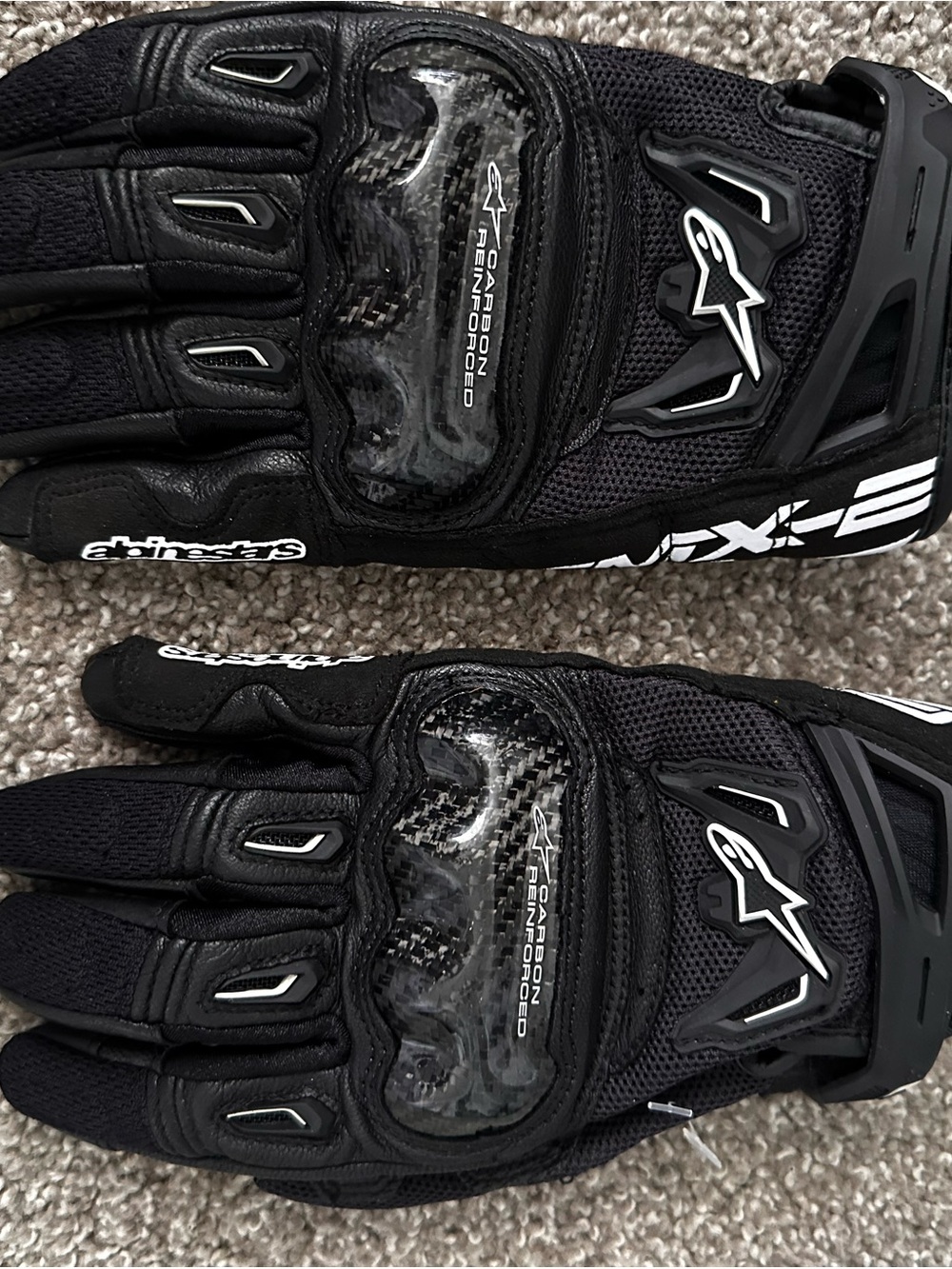 Alpinestars SMX-2
Air Carbon V2 Gloves Men's Riding Gloves